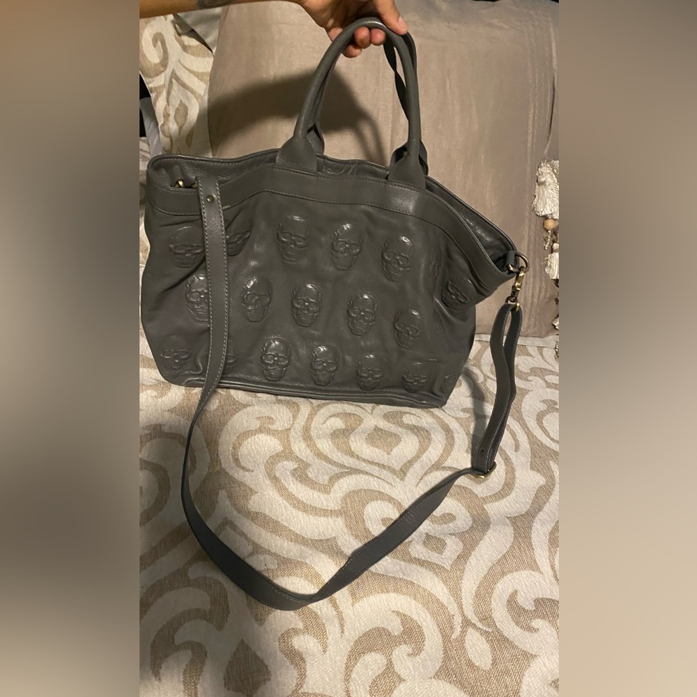 IOpelle Italia Gray leather Skull Embossed Tote Bag